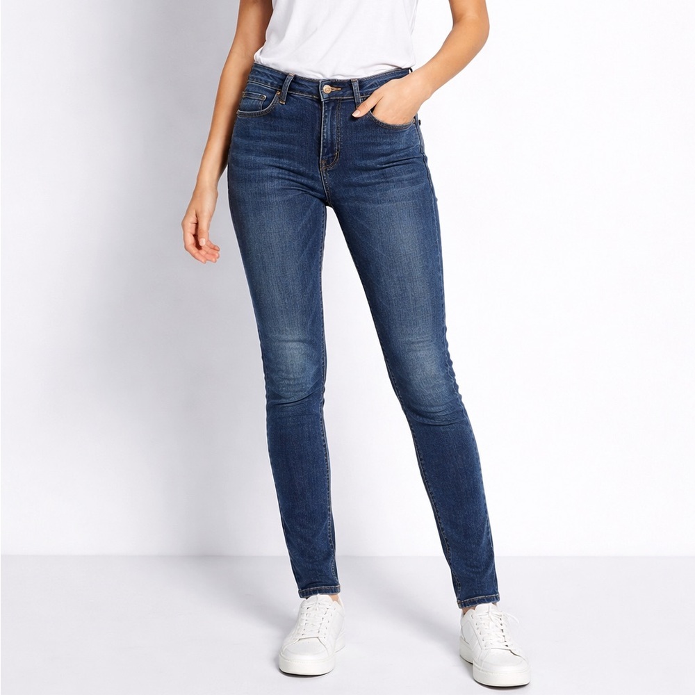 Levi's Dark Blue Skinny Jeans - High Rise